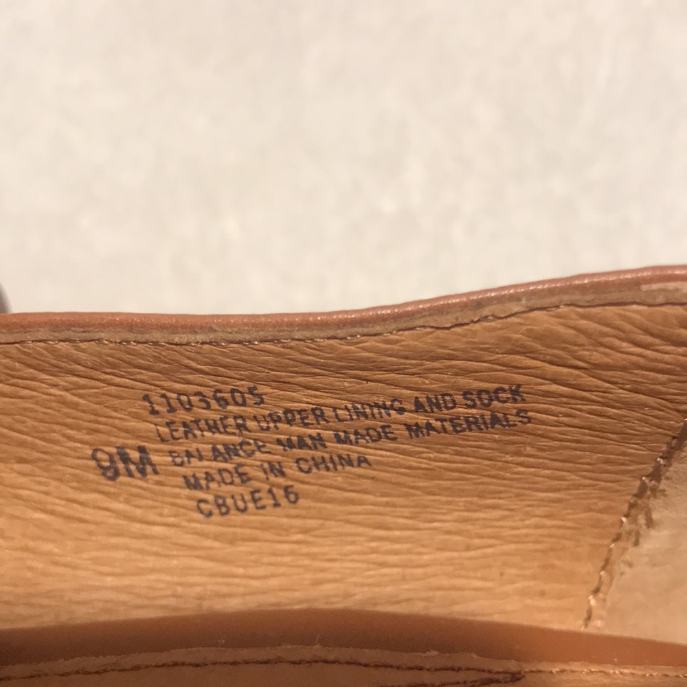 Sofft Wingtip With Tassels Designed Leather Upper… - image 8